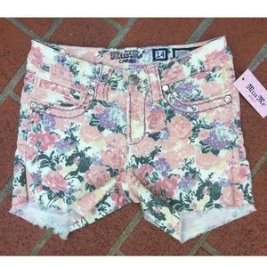 COPY - Miss Me Sz. 14 Girls Floral Frayed Jean Shorts NWT